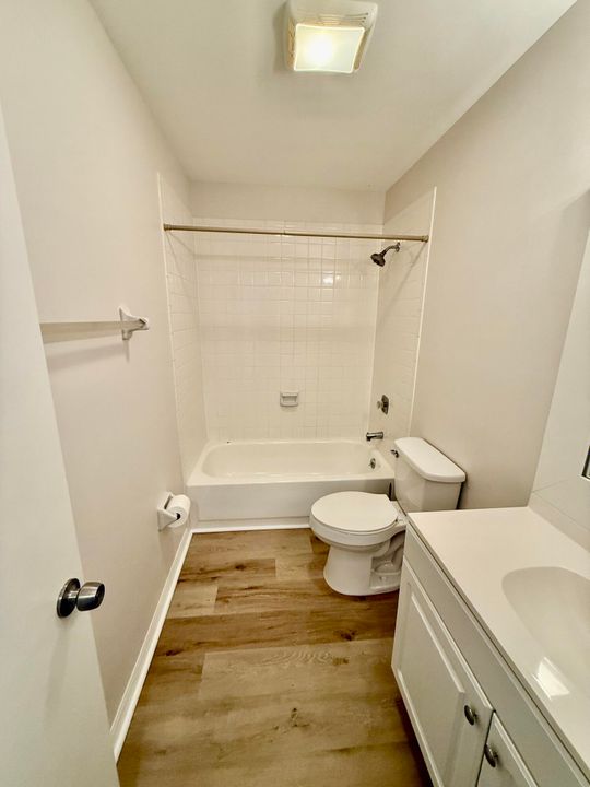 For Rent: $1,850 (2 beds, 2 baths, 1095 Square Feet)