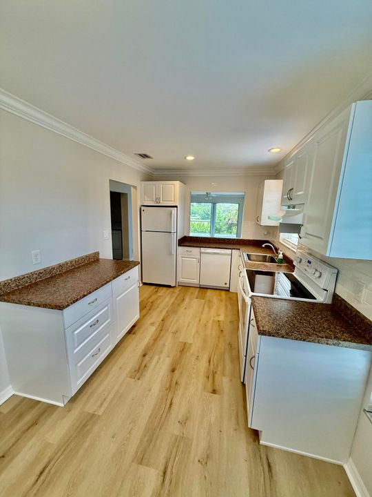 For Rent: $1,850 (2 beds, 2 baths, 1095 Square Feet)