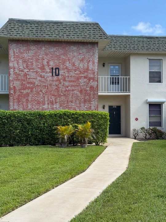 For Rent: $1,850 (2 beds, 2 baths, 1095 Square Feet)