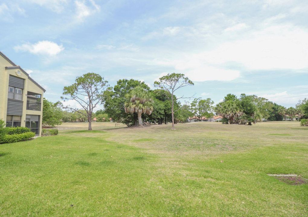 For Rent: $2,120 (3 beds, 2 baths, 1384 Square Feet)