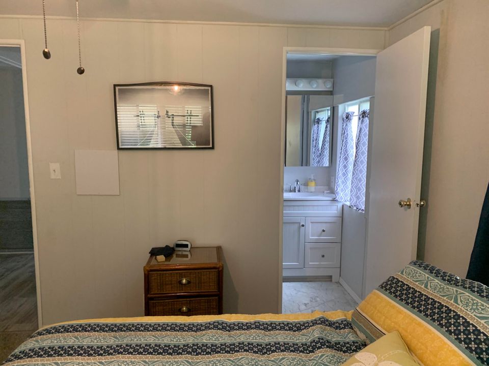 Под контрактом: $58,000 (2 спален, 2 ванн, 1060 Квадратных фут)