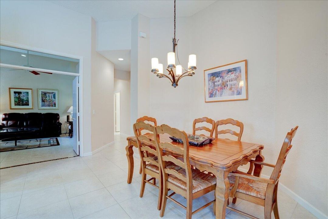 На продажу: $189,000 (3 спален, 2 ванн, 2030 Квадратных фут)