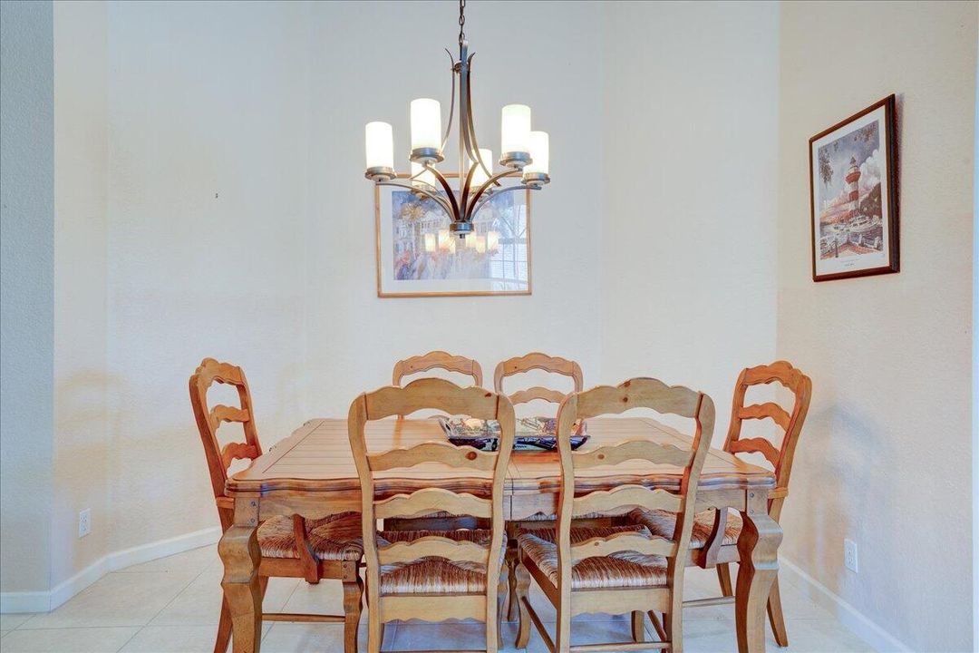 На продажу: $189,000 (3 спален, 2 ванн, 2030 Квадратных фут)