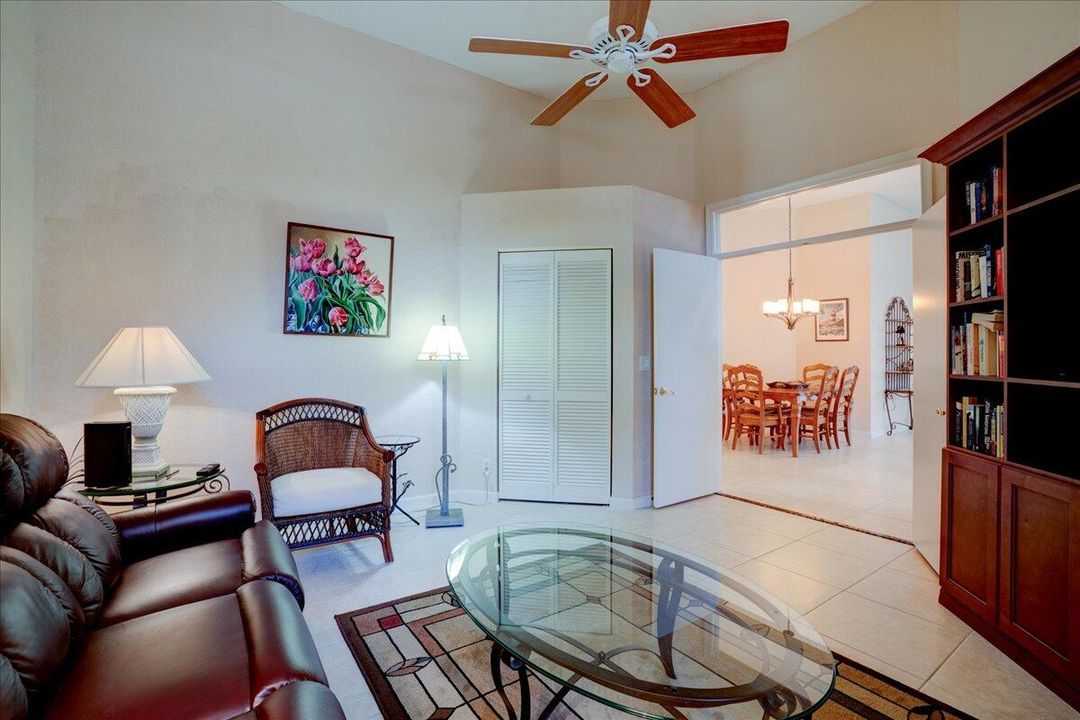 На продажу: $189,000 (3 спален, 2 ванн, 2030 Квадратных фут)