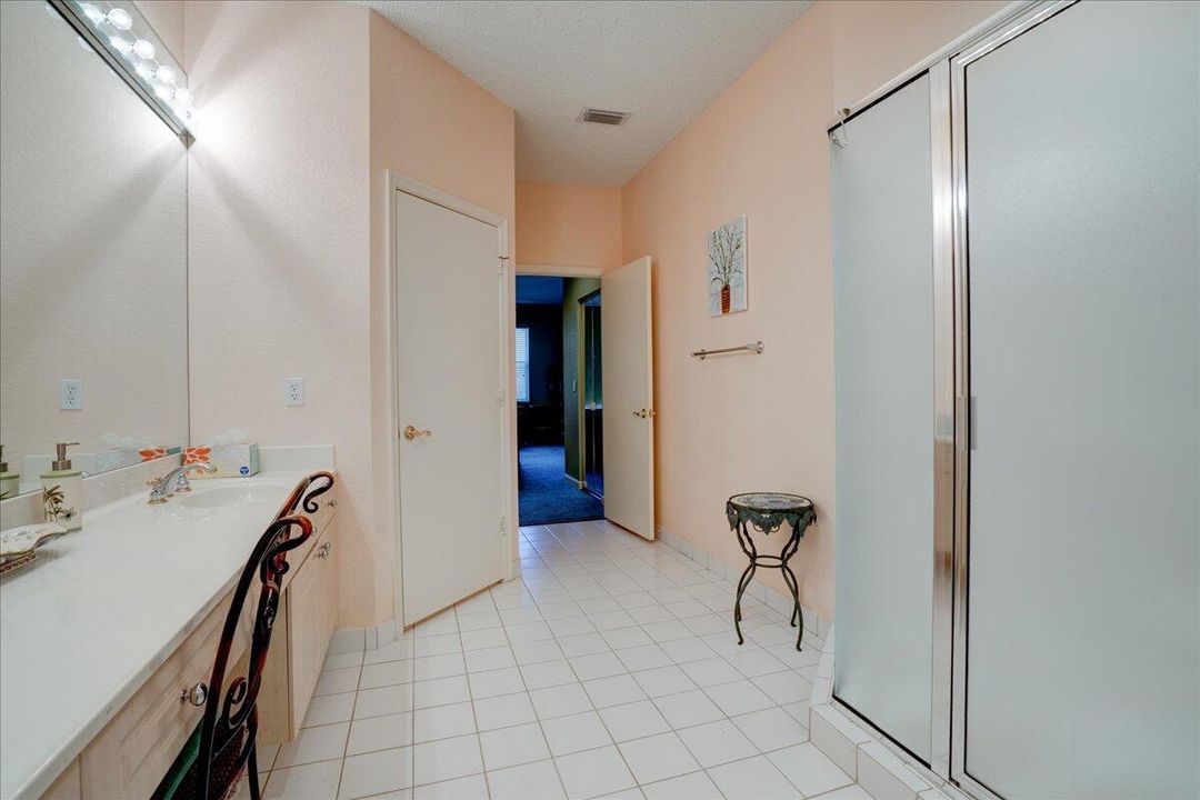 На продажу: $189,000 (3 спален, 2 ванн, 2030 Квадратных фут)