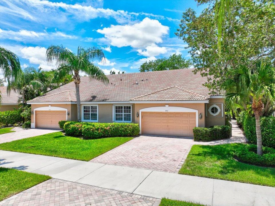 На продажу: $189,000 (3 спален, 2 ванн, 2030 Квадратных фут)