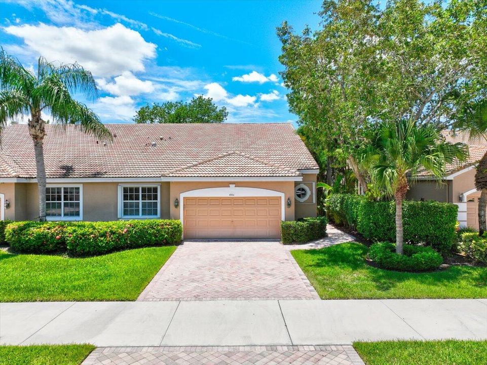 На продажу: $189,000 (3 спален, 2 ванн, 2030 Квадратных фут)