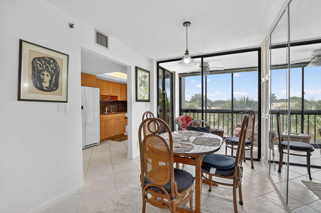 Под контрактом: $165,000 (2 спален, 2 ванн, 1255 Квадратных фут)