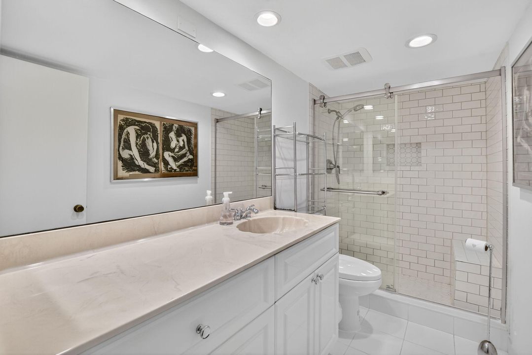 Под контрактом: $165,000 (2 спален, 2 ванн, 1255 Квадратных фут)