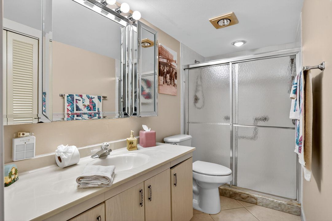 Activo con contrato: $2,550 (2 camas, 2 baños, 1156 Pies cuadrados)