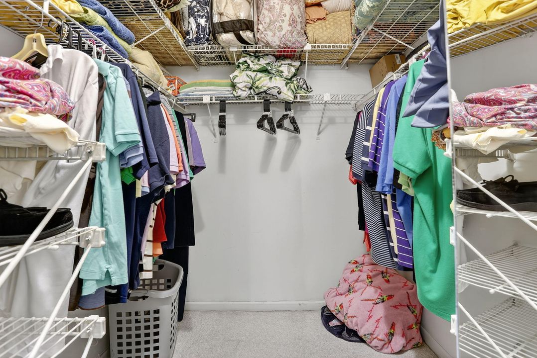 Activo con contrato: $2,550 (2 camas, 2 baños, 1156 Pies cuadrados)