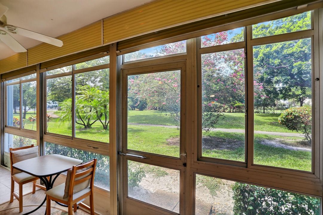 Activo con contrato: $2,550 (2 camas, 2 baños, 1156 Pies cuadrados)