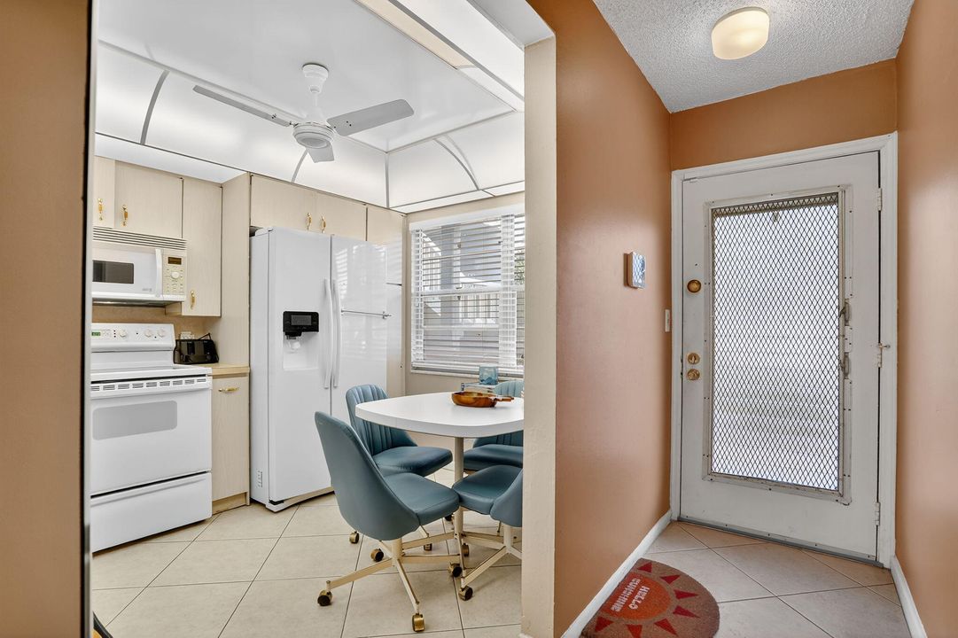 Activo con contrato: $2,550 (2 camas, 2 baños, 1156 Pies cuadrados)