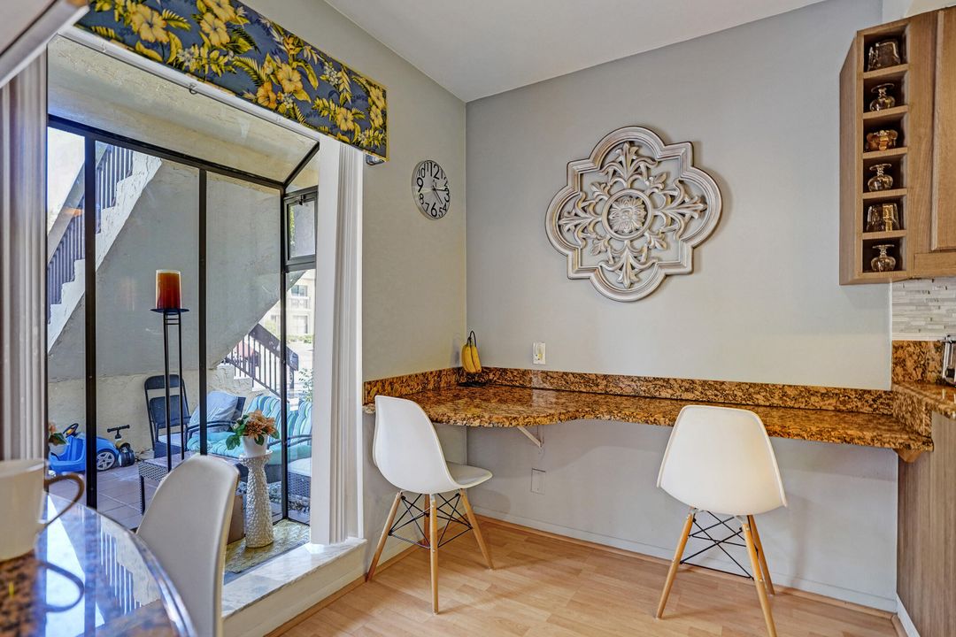 Active With Contract: $249,900 (2 beds, 2 baths, 1150 Square Feet)