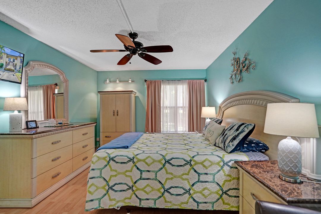 Active With Contract: $249,900 (2 beds, 2 baths, 1150 Square Feet)