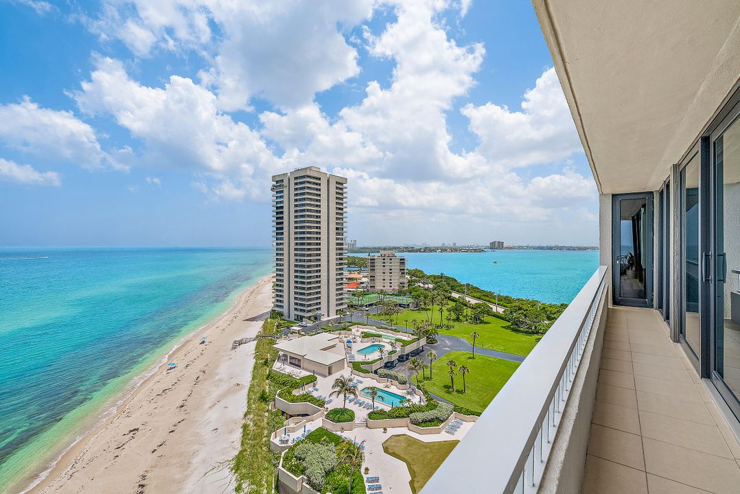 合同活跃: $9,000 (2 贝兹, 2 浴室, 1558 平方英尺)