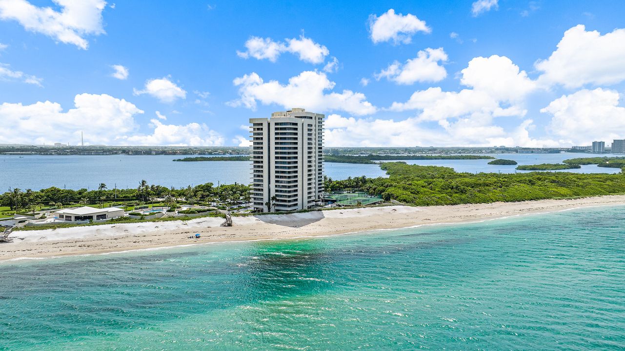 合同活跃: $9,000 (2 贝兹, 2 浴室, 1558 平方英尺)