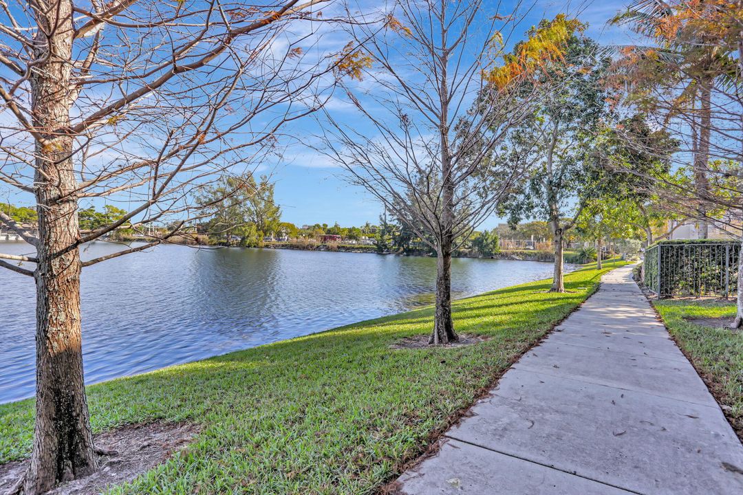 待售: $475,000 (3 贝兹, 2 浴室, 1661 平方英尺)