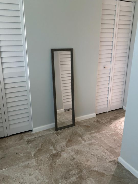 Recently Sold: $161,900 (1 beds, 2 baths, 1068 Square Feet)