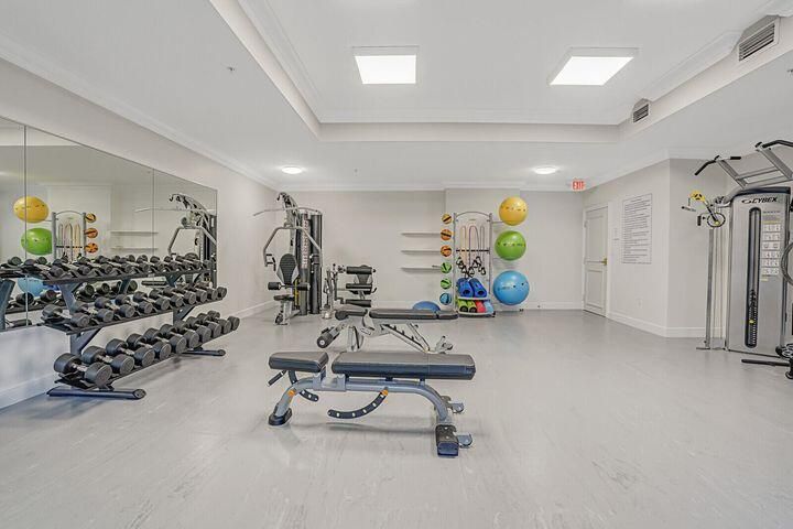 For Sale: $3,350,000 (3 beds, 5 baths, 3483 Square Feet)