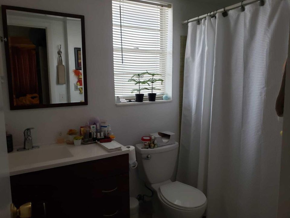 For Sale: $110,000 (1 beds, 1 baths, 600 Square Feet)