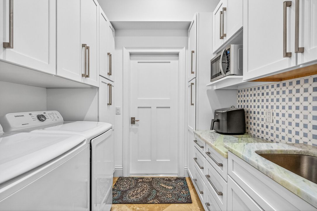 待售: $2,695,000 (3 贝兹, 3 浴室, 2571 平方英尺)