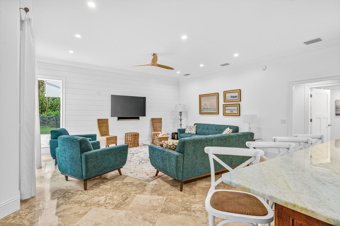 待售: $2,695,000 (3 贝兹, 3 浴室, 2571 平方英尺)