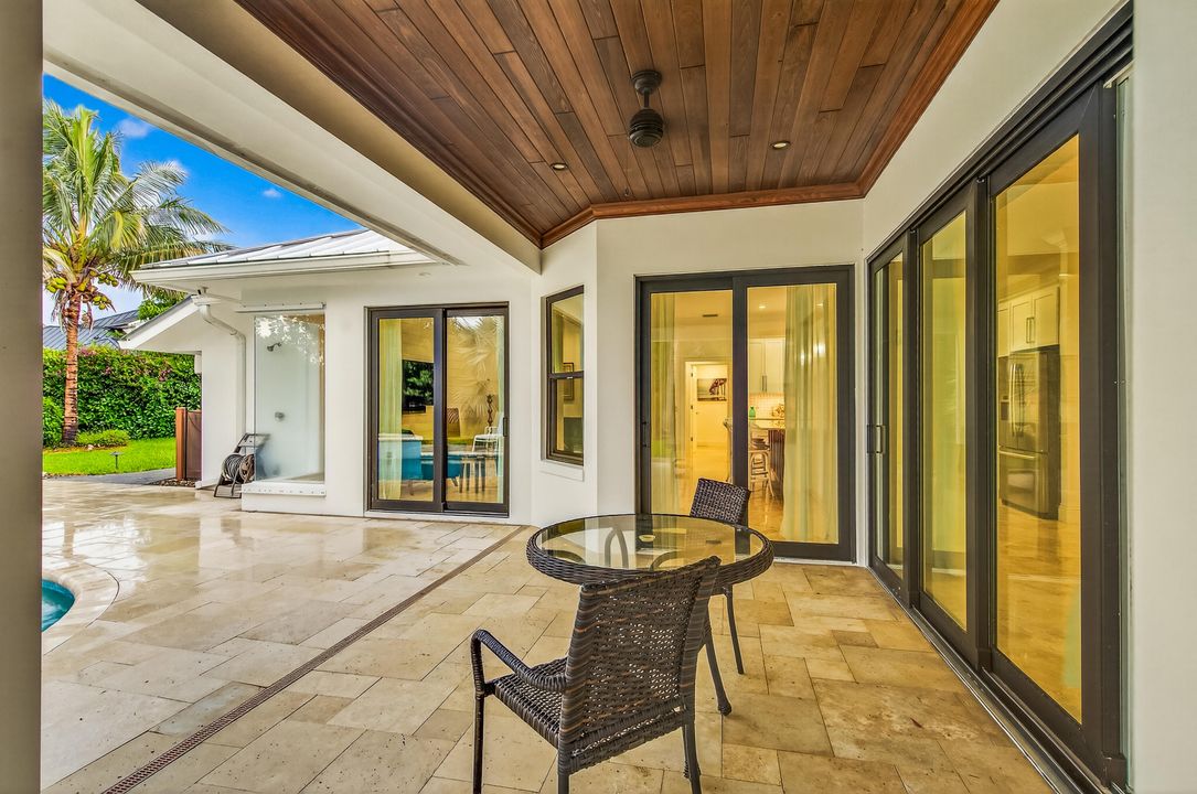 待售: $2,695,000 (3 贝兹, 3 浴室, 2571 平方英尺)