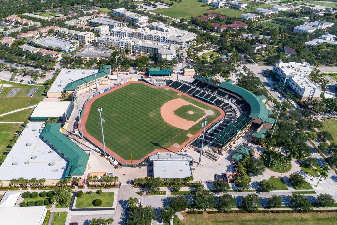 En Venta: $374,900 (2 camas, 2 baños, 1344 Pies cuadrados)