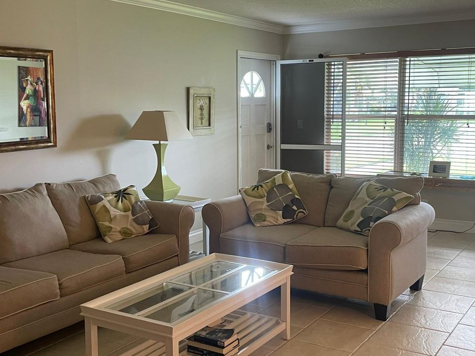 Activo con contrato: $1,500 (1 camas, 1 baños, 994 Pies cuadrados)