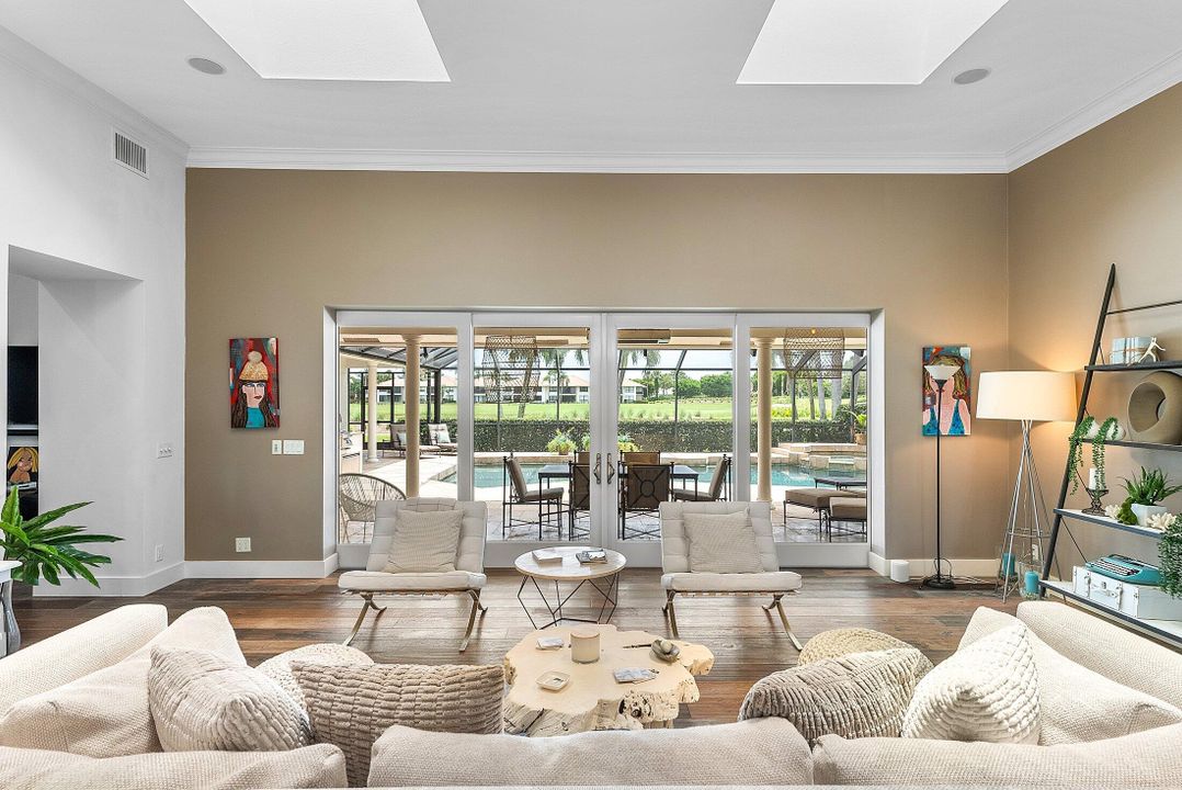 Active With Contract: $2,789,000 (4 beds, 4 baths, 4342 Square Feet)