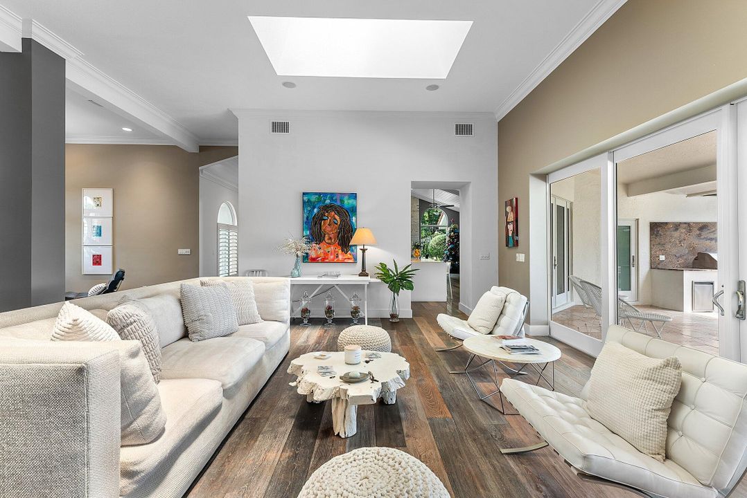 Active With Contract: $2,789,000 (4 beds, 4 baths, 4342 Square Feet)