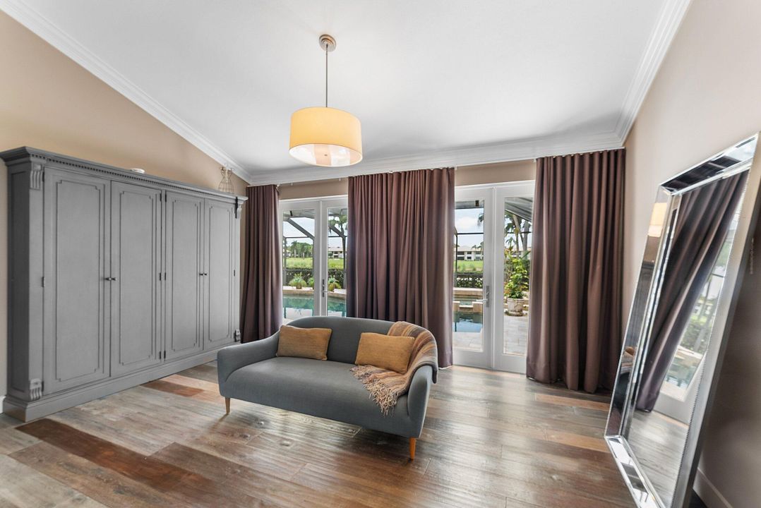 Active With Contract: $2,789,000 (4 beds, 4 baths, 4342 Square Feet)