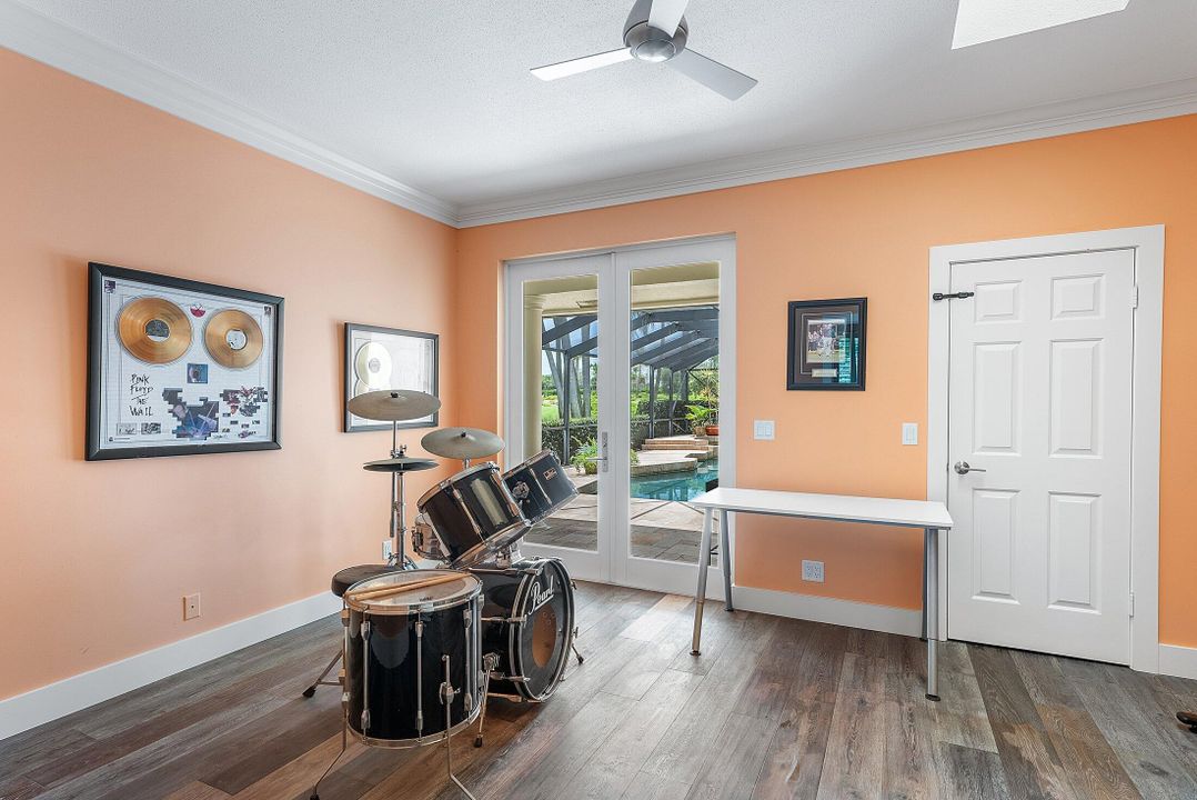 Active With Contract: $2,789,000 (4 beds, 4 baths, 4342 Square Feet)