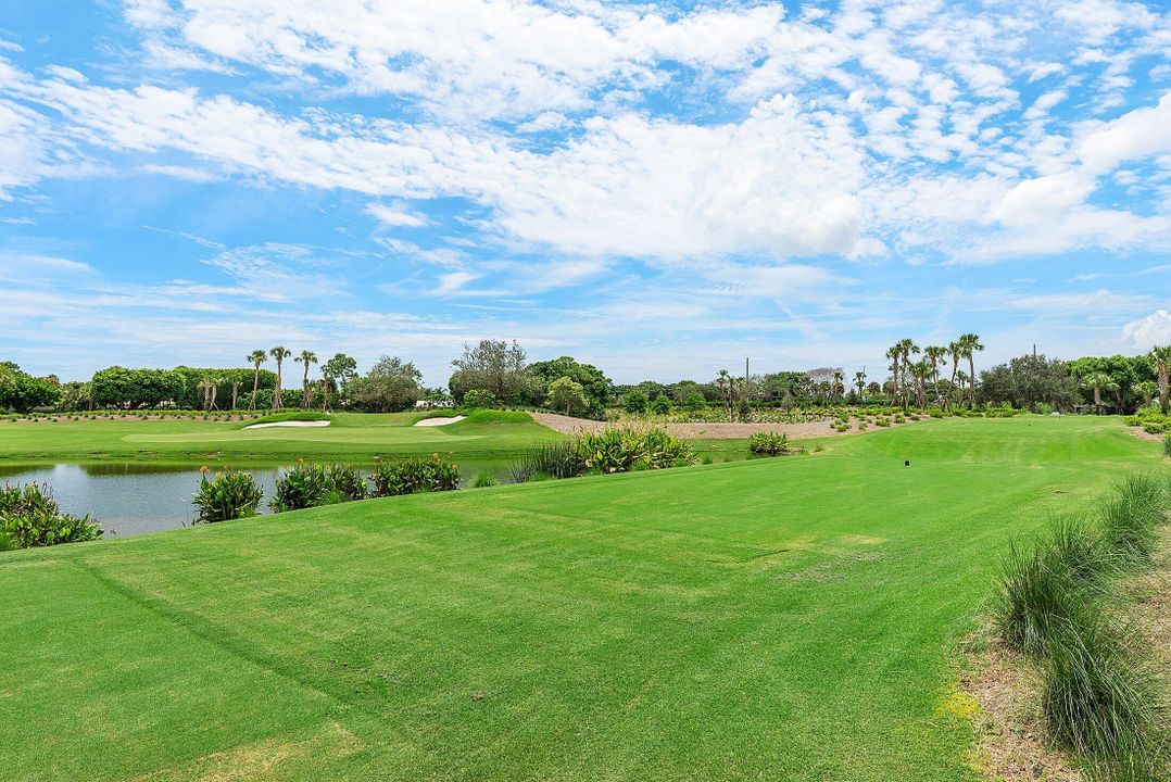 Active With Contract: $2,789,000 (4 beds, 4 baths, 4342 Square Feet)