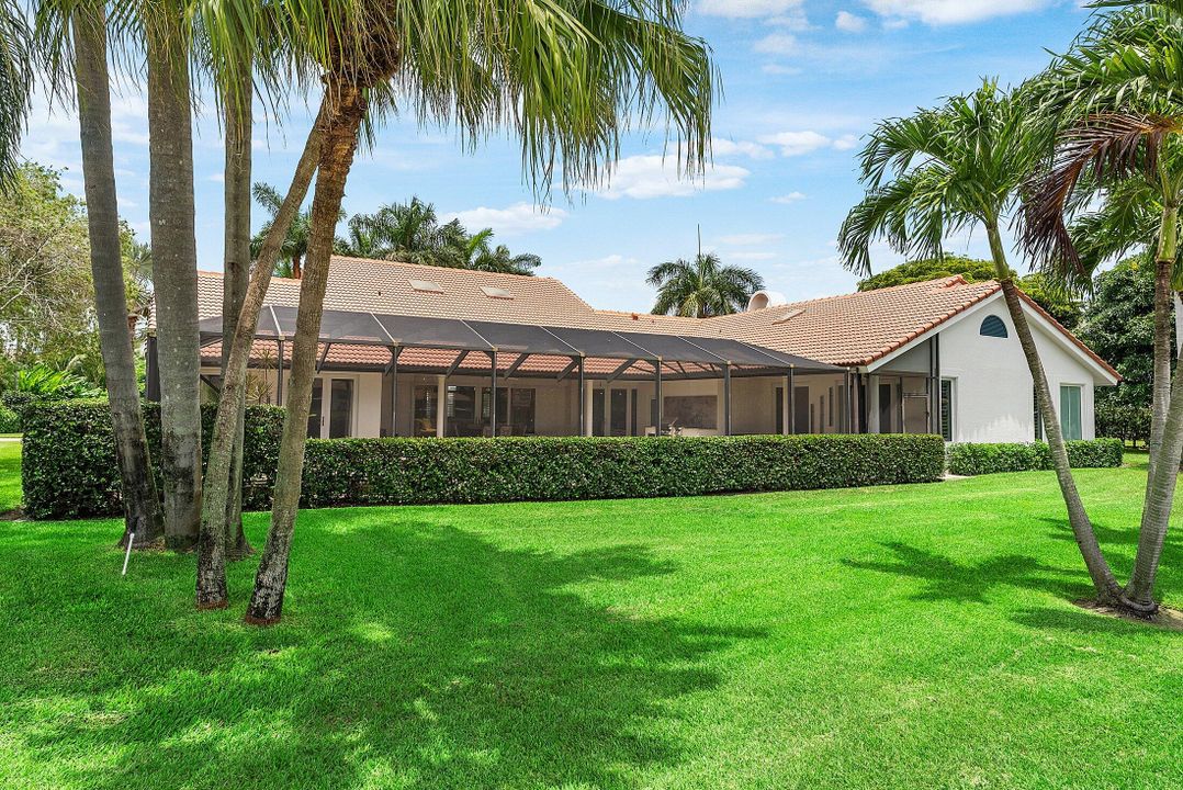 Active With Contract: $2,789,000 (4 beds, 4 baths, 4342 Square Feet)