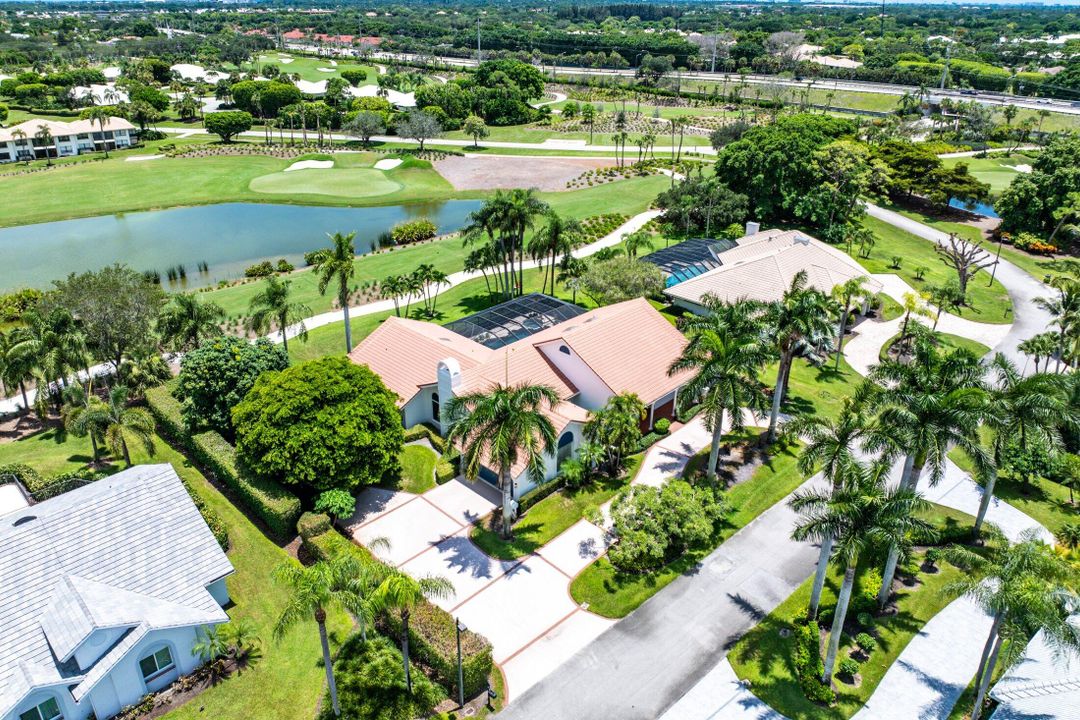 Active With Contract: $2,789,000 (4 beds, 4 baths, 4342 Square Feet)