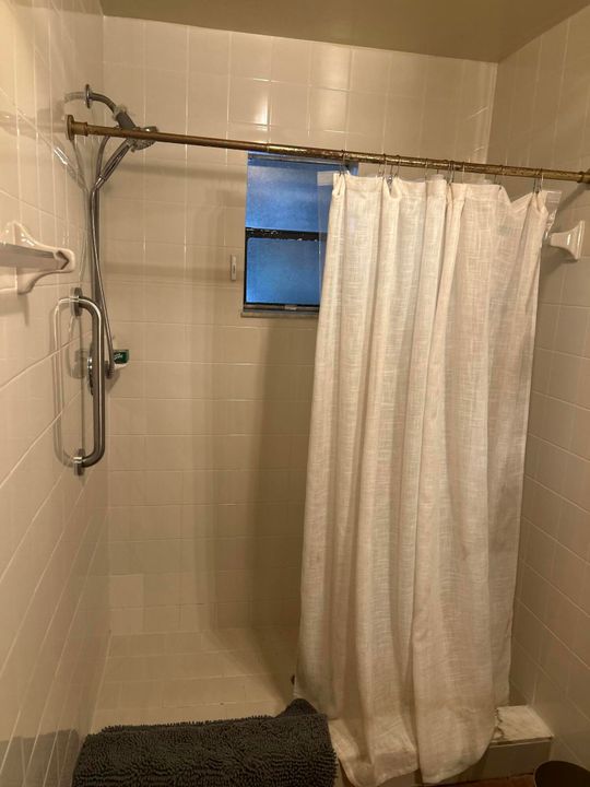 В аренду: $11,875 (1 спален, 2 ванн, 0 Квадратных фут)