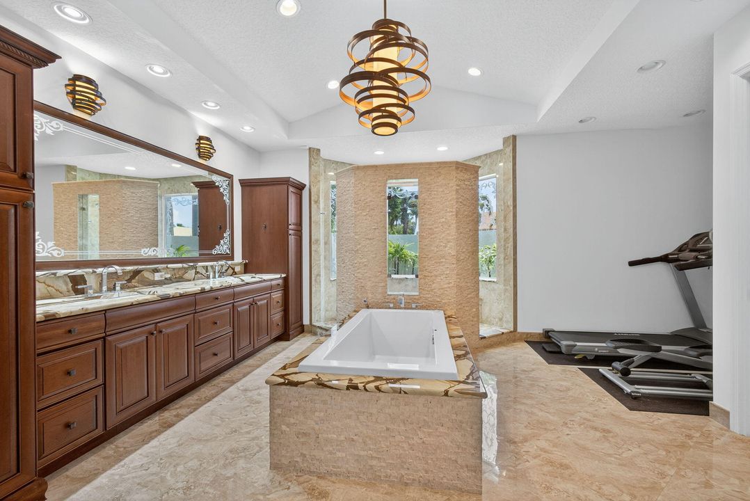 待售: $1,500,000 (3 贝兹, 3 浴室, 3872 平方英尺)