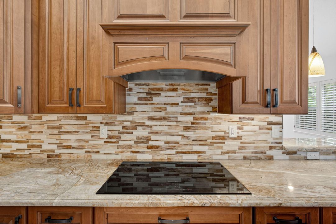 待售: $1,500,000 (3 贝兹, 3 浴室, 3872 平方英尺)