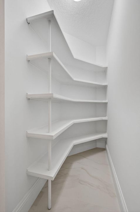 待售: $1,500,000 (3 贝兹, 3 浴室, 3872 平方英尺)