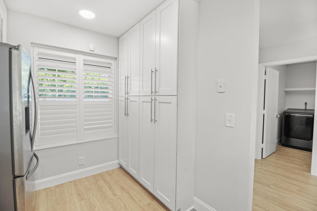 Active With Contract: $2,800 (3 beds, 2 baths, 1386 Square Feet)