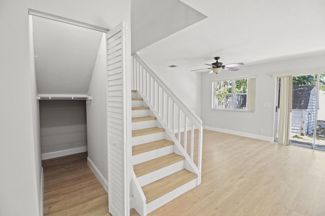 Active With Contract: $2,800 (3 beds, 2 baths, 1386 Square Feet)