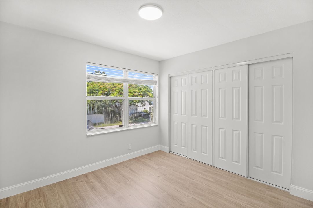 Active With Contract: $2,800 (3 beds, 2 baths, 1386 Square Feet)