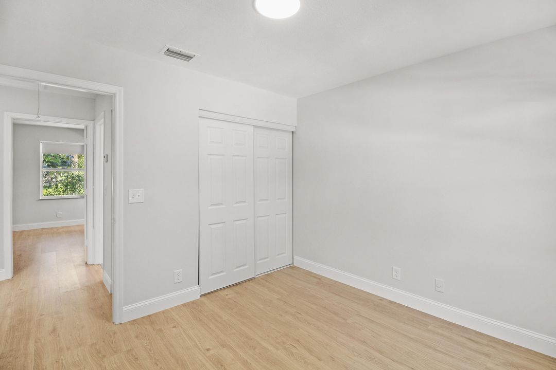 Active With Contract: $2,800 (3 beds, 2 baths, 1386 Square Feet)