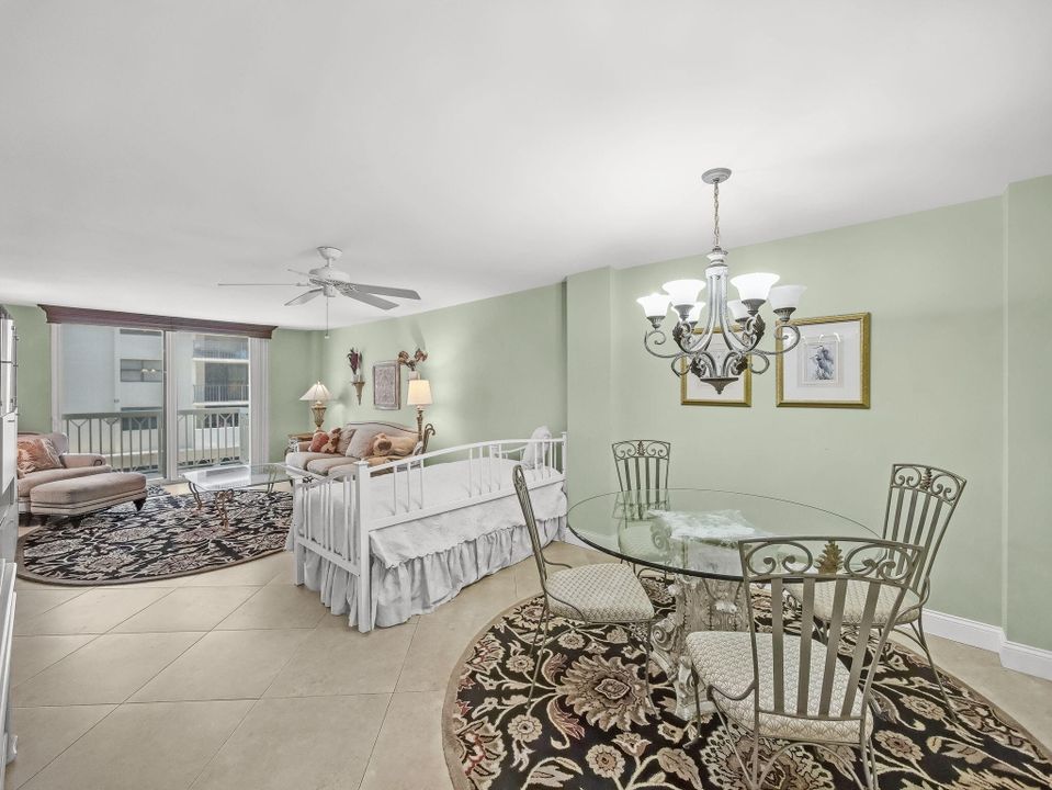 На продажу: $359,000 (1 спален, 1 ванн, 840 Квадратных фут)