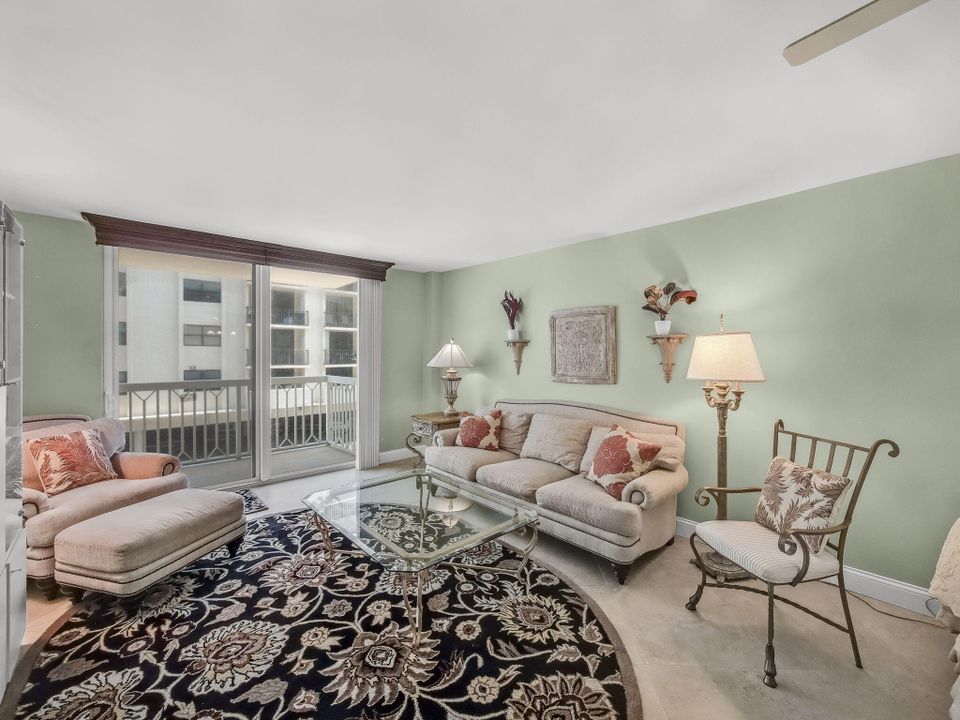 На продажу: $359,000 (1 спален, 1 ванн, 840 Квадратных фут)