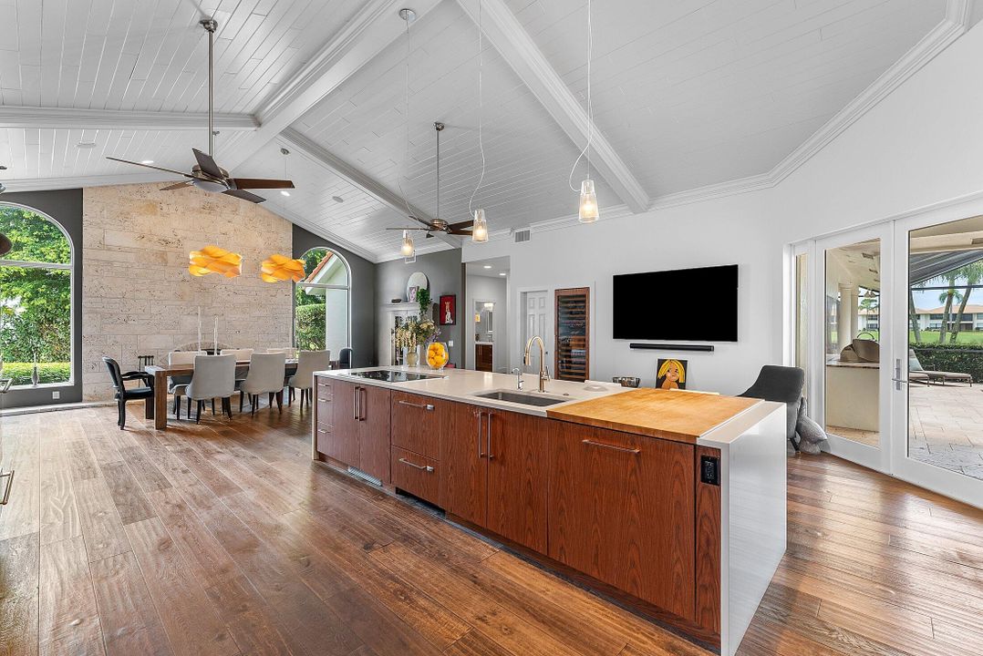 Active With Contract: $2,789,000 (4 beds, 4 baths, 4342 Square Feet)