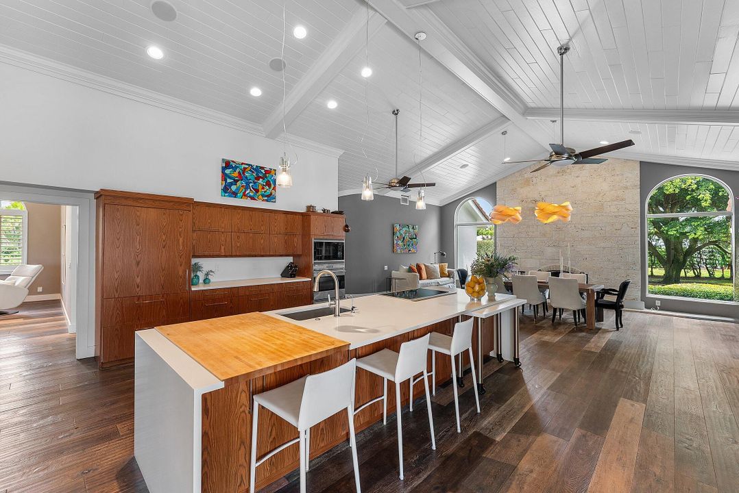 Active With Contract: $2,789,000 (4 beds, 4 baths, 4342 Square Feet)