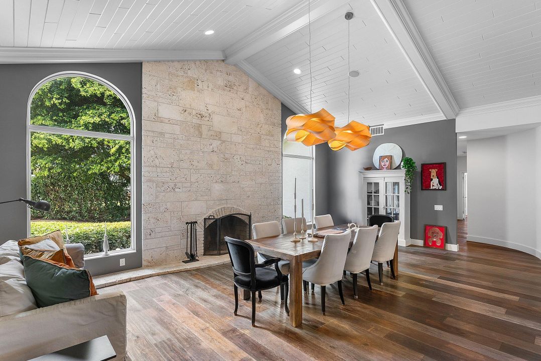 Active With Contract: $2,789,000 (4 beds, 4 baths, 4342 Square Feet)